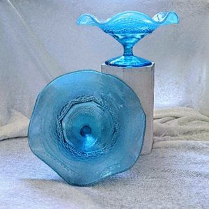 Beautiful, Vintage, blue opalescent bowl. Aqua glass. Mermaid and pearls.